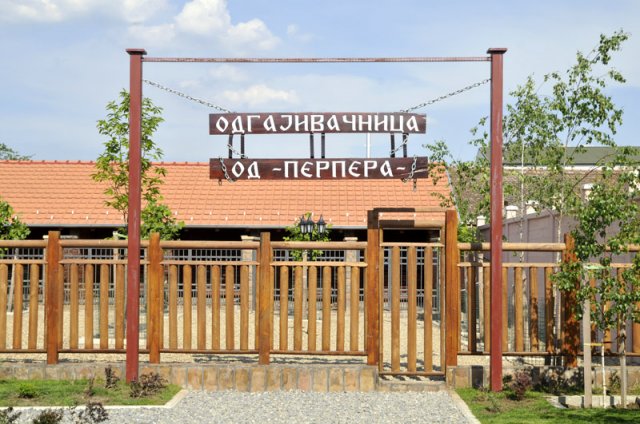 Ulaz u deo za smeštaj pasa gde se nalaze boksovi i ispust.